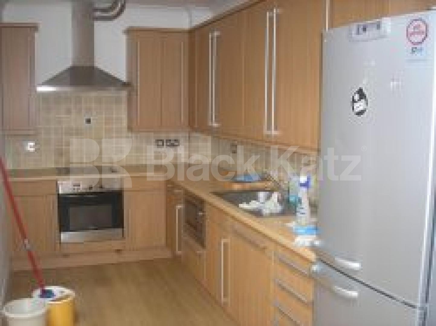 			2 Bedroom, 1 bath, 1 reception Flat			 Stuckey Place, CAMDEN NW1